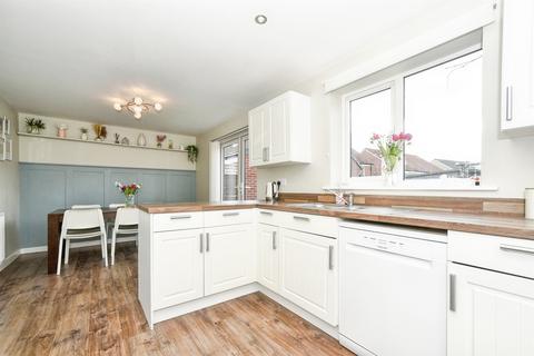 4 bedroom detached house for sale, Wrag View, Highworth, Swindon