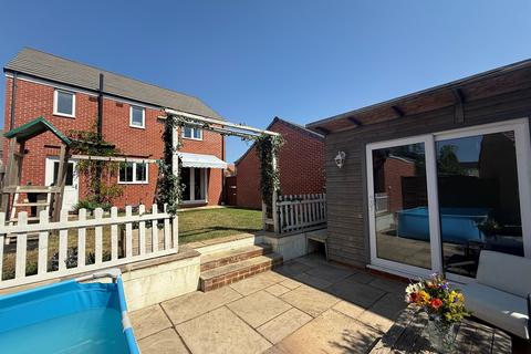 4 bedroom detached house for sale, Wrag View, Highworth, Swindon