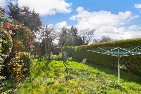 4 bedroom semi-detached house for sale, Cromwell Avenue, Billericay, Essex