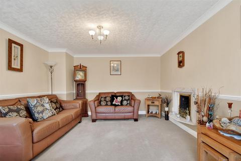4 bedroom detached house for sale, Huntsmans Walk, York