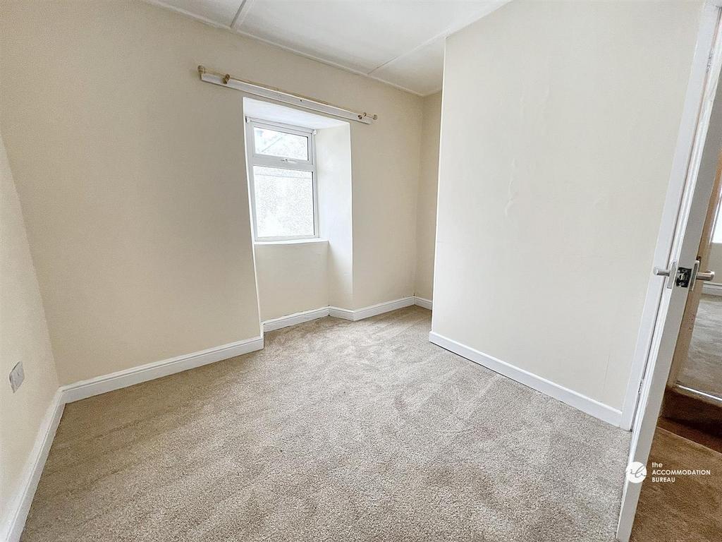 Rear Bedroom