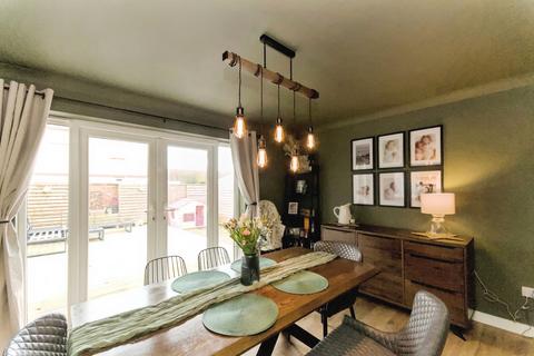 3 bedroom detached house for sale, Wade Close, Eastbourne