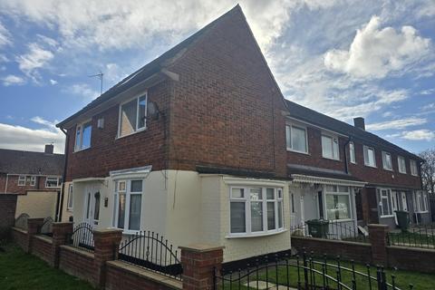 3 bedroom terraced house to rent, Chilton Close, STOCKTON-ON-TEES