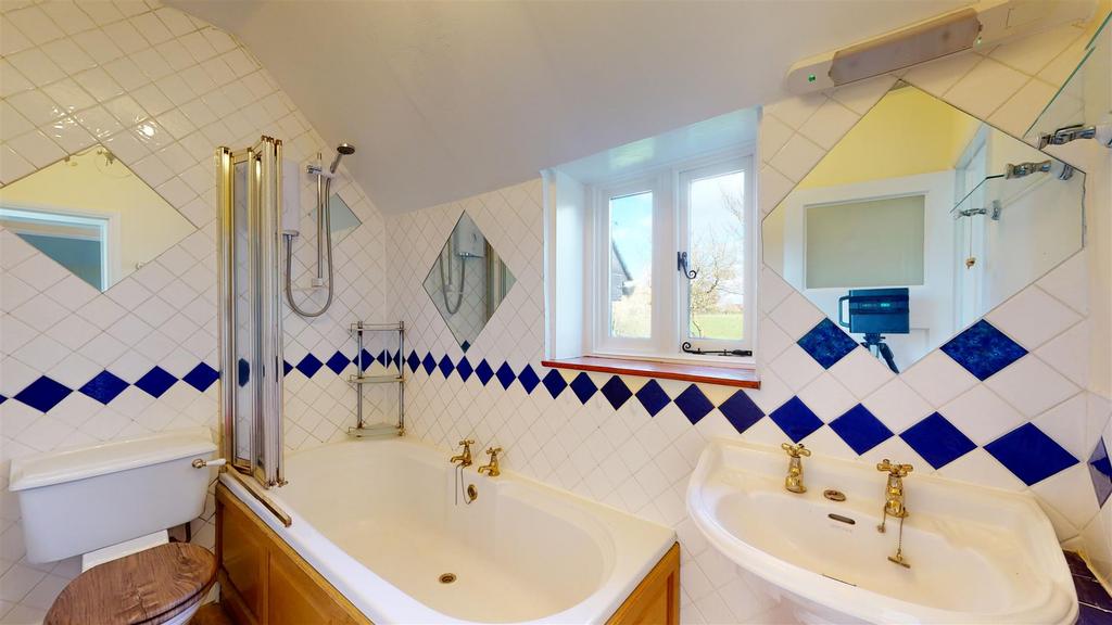 Manor Farm, Walford Heath Bathroom.jpg