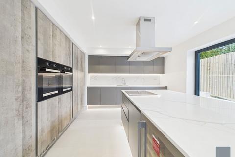 undefined, St Agnes- An impressive and high specification new build home