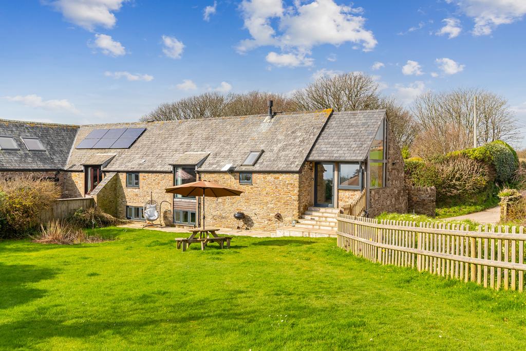 A09 - 5 Keaton Barns Holbeton - 260303
