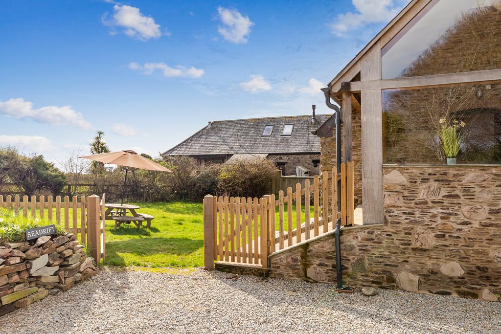 A04 - 5 Keaton Barns Holbeton - 260303