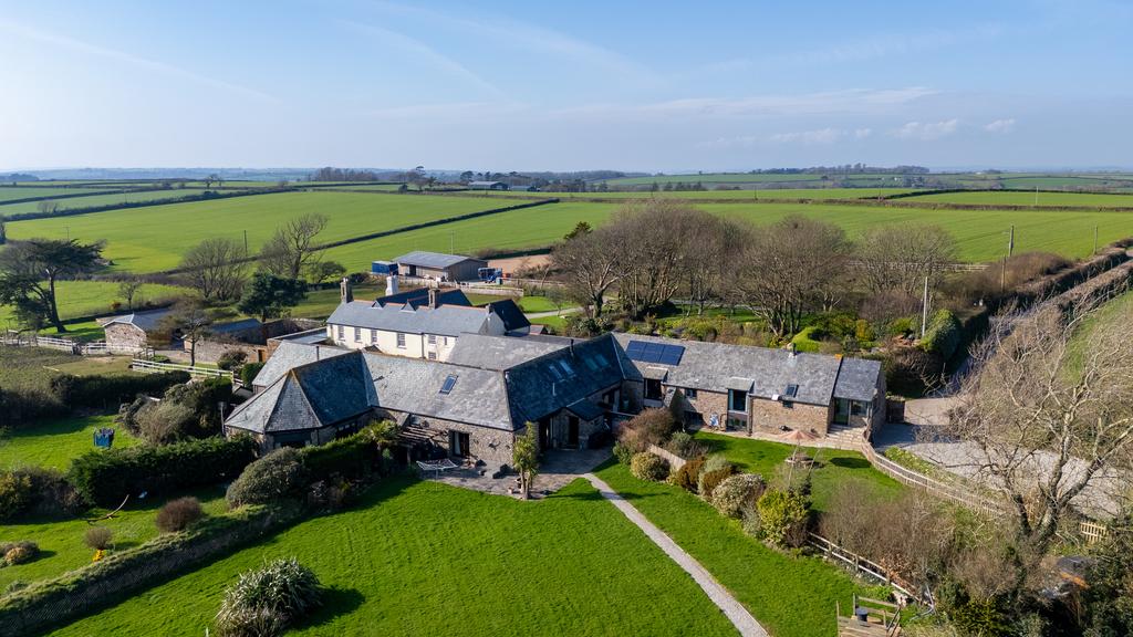 A03 - Keaton Barns Holbeton Drone - 260303