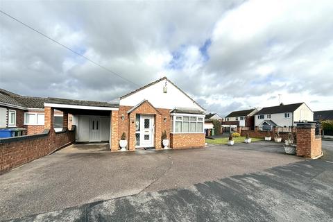 3 bedroom detached bungalow for sale, Mersey Close, Rugeley