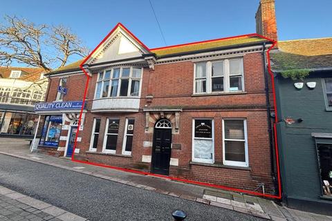 undefined, Thoroughfare, Woodbridge, Suffolk, IP12