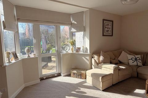3 bedroom end of terrace house for sale, Central Avenue, Wigston, Leicestershire.