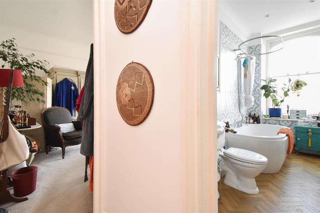 Bathroom/bedroom
