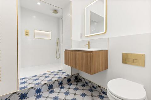 1 bedroom flat for sale, Longfield Street, London