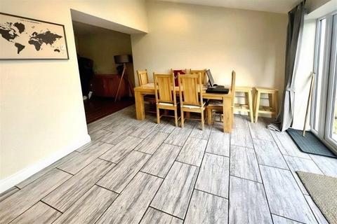 undefined, Southampton SO18