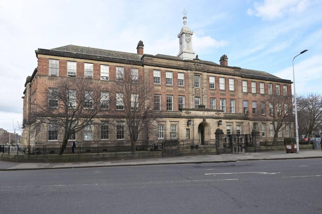 MFL2254205 711.jpg