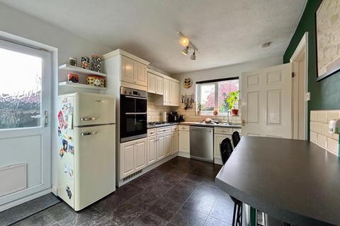 3 bedroom detached house for sale, Magnolia Close, Abington Vale NN3