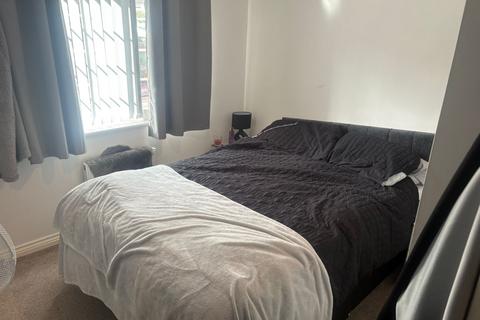 3 bedroom townhouse for sale, Rookery View, Barnsley