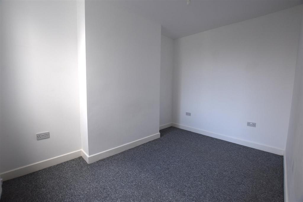 Bedroom flat a.JPG