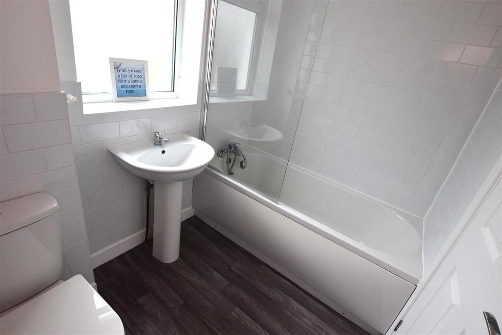 Bathroom.JPG