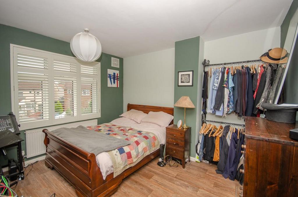 Bedroom 1.jpg