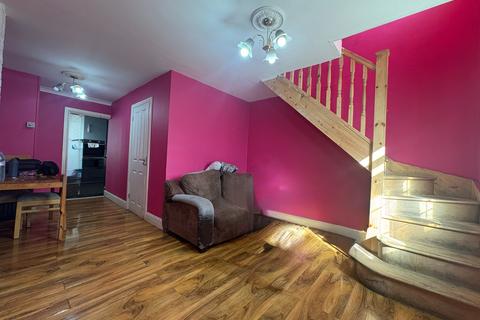 undefined, New Heston Road, Hounslow