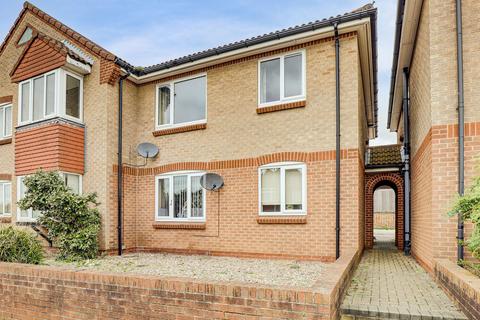 Holyrood Court, Nottingham NG9
