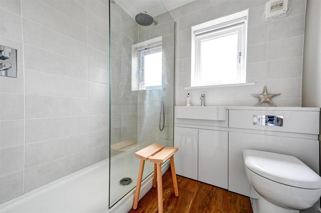 Shower Room.jpg