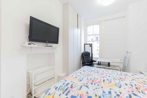 2 bedroom flat for sale, Beaumont Road, London W4