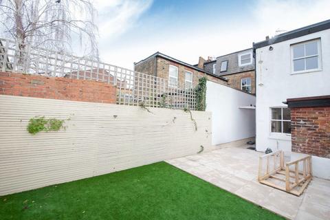2 bedroom flat for sale, Beaumont Road, London W4