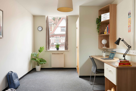 Studio to rent, Transom House, Victoria Street, Bristol