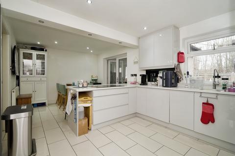 3 bedroom semi-detached house for sale, Fylde Close, Barnsley