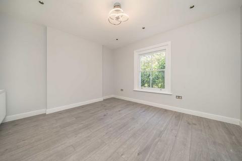 4 bedroom flat to rent, St. Margarets, Kingston Upon Thames KT2
