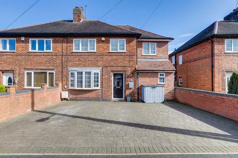 4 bedroom semi-detached house for sale, Park Avenue, Nottingham NG15