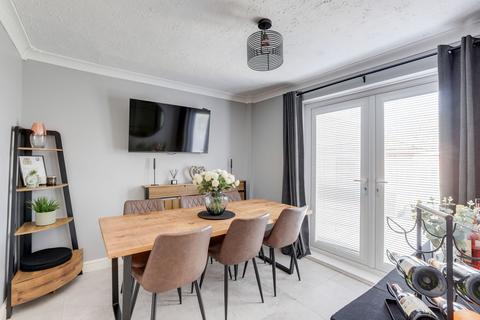 4 bedroom semi-detached house for sale, Park Avenue, Nottingham NG15