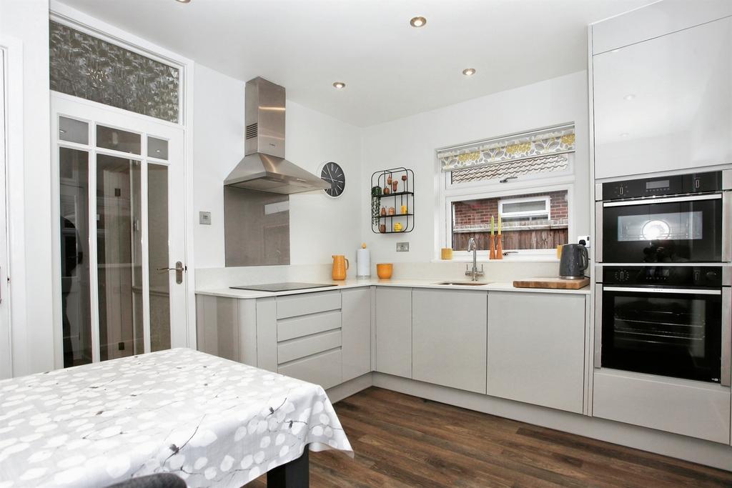 Kitchen/Breakfast Room