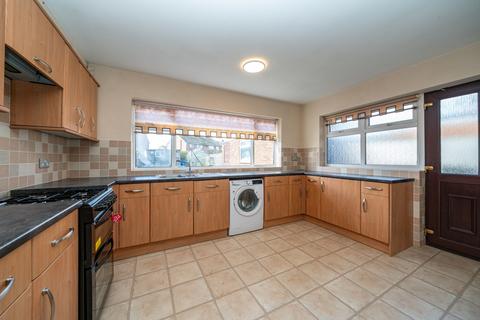 undefined, Ledwell Road, Caddington, LU1