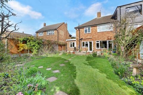 3 bedroom detached house for sale, Linden Crescent, Woodford Green, IG8