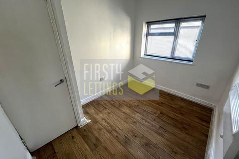 2 bedroom flat to rent, Fleetwood Road, Leicester LE2