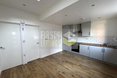 2 bedroom flat to rent, Fleetwood Road, Leicester LE2