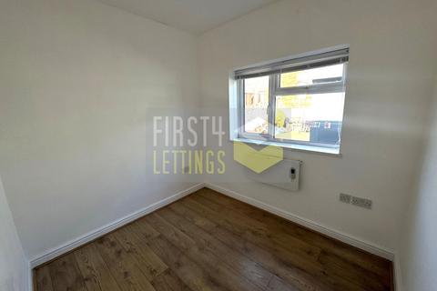 2 bedroom flat to rent, Fleetwood Road, Leicester LE2