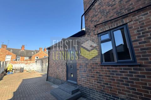 2 bedroom flat to rent, Fleetwood Road, Leicester LE2