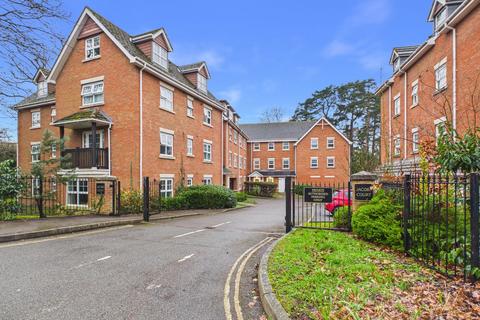 2 bedroom flat for sale - Worth Park Avenue, Crawley RH10