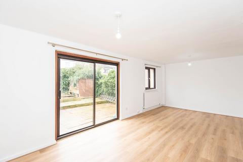 Deer Park Way, Sheffield S6