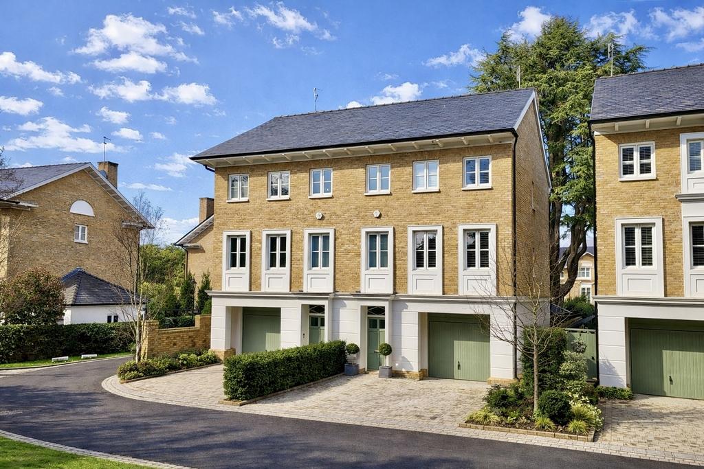 Stunning Three Bedroom Town House - Alderley Park