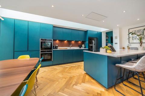 4 bedroom end of terrace house for sale, Musard Road, London W6