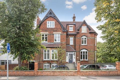 Copse Hill, London SW20