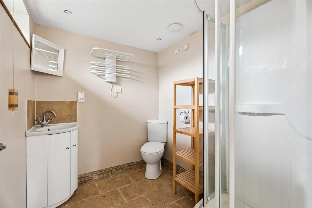 Annexe Shower Rm