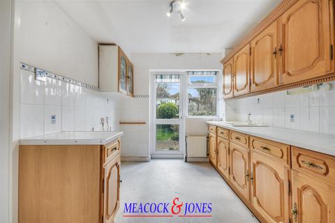 3 bedroom semi-detached house for sale, Barrington Court, Hutton, Brentwood