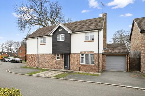 4 bedroom detached house for sale - Airedale Avenue, Doncaster, DN11