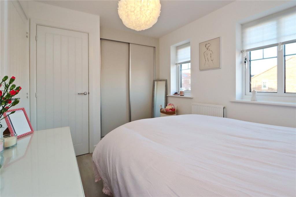 Bedroom 2 Pic 2
